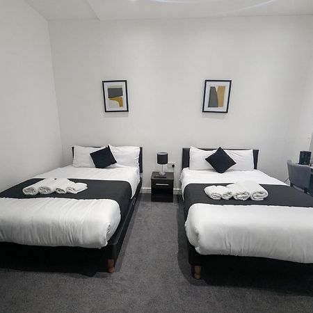Oyo Firs Lodge London Heathrow Hounslow Esterno foto