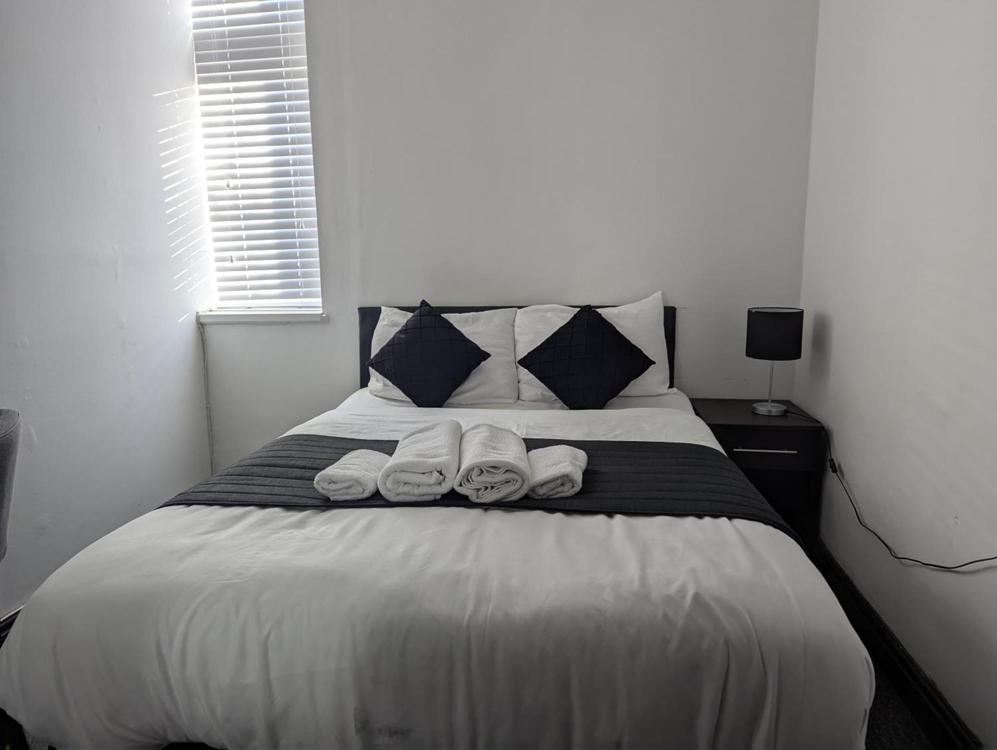 Oyo Firs Lodge London Heathrow Hounslow Esterno foto