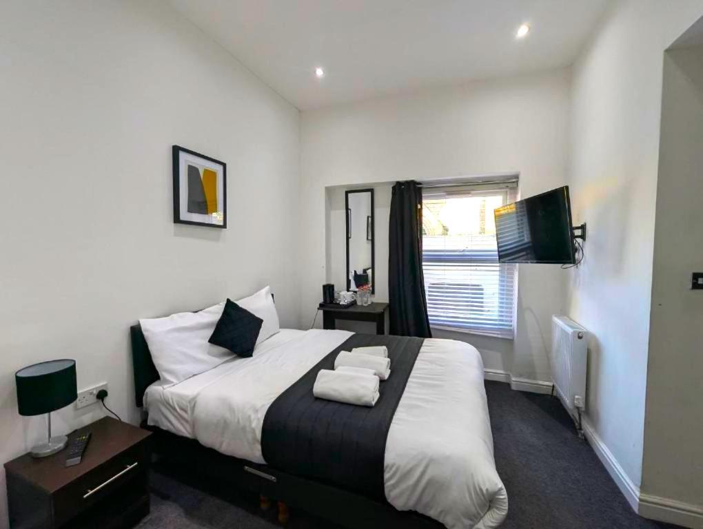 Oyo Firs Lodge London Heathrow Hounslow Esterno foto