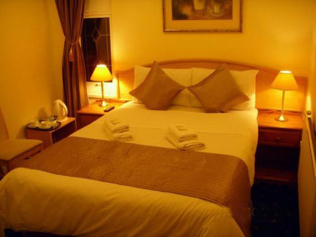 Oyo Firs Lodge London Heathrow Hounslow Esterno foto